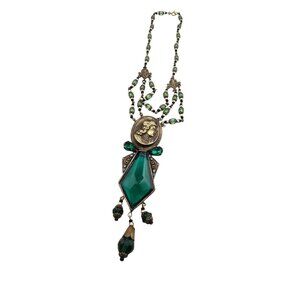 Beautiful Green Glass Reworked Czech Pendant Necklace (A8583)